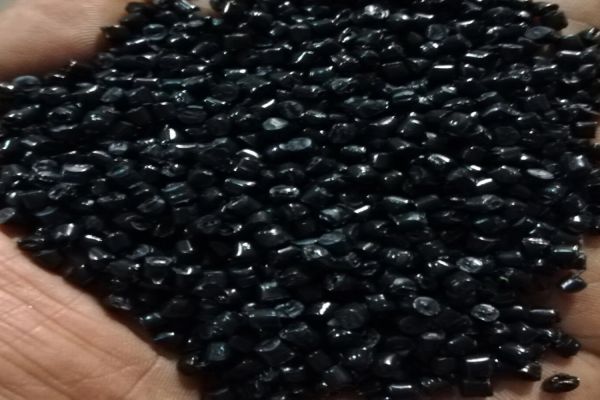 Virgin vs Recycled Plastics: Understanding the Differences for Manufacturing